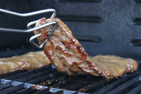 Grilling Skirt Steak and using tongs to flip