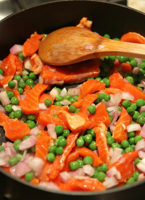 Salmon pasta prep