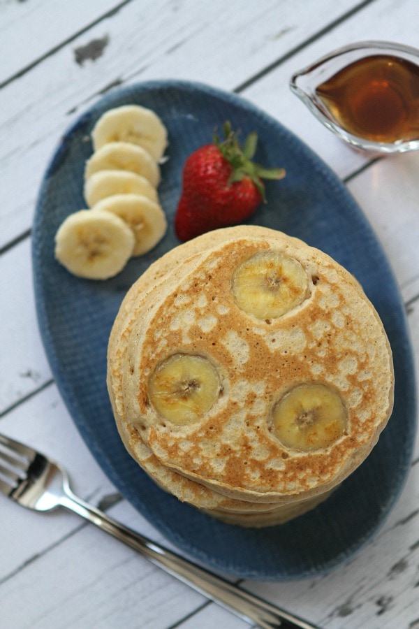 Banana Oatmeal Pancakes Recipe from RecipeGirl.com