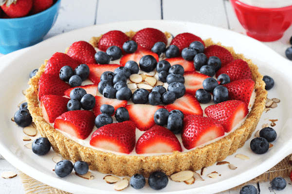 Berry Almond Tart - a no bake dessert that's perfect for summer!