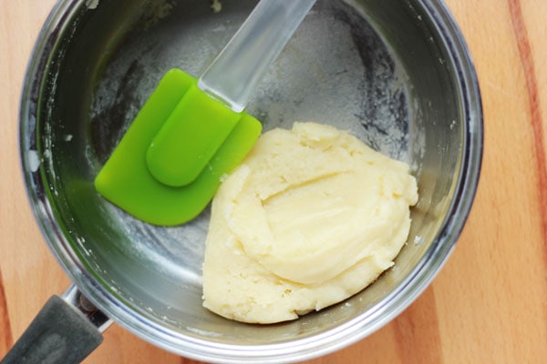 cream-puff-dough in a bowl