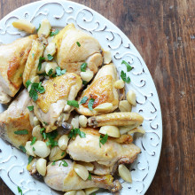 Chicken with 40 Cloves of Garlic