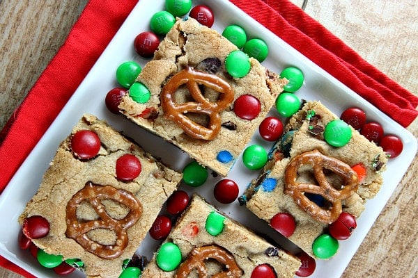 M&M Pretzel Blondies