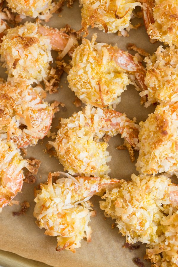 Coconut Shrimp with Mango Coconut Dipping Sauce is a fresh and flavorful appetizer or snack made with coconut flakes, fresh mango and more!