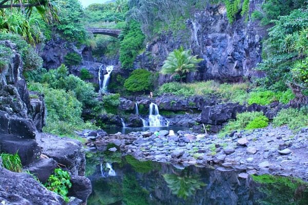 Seven Sacred Pools : photo from MauiGuidebook.com