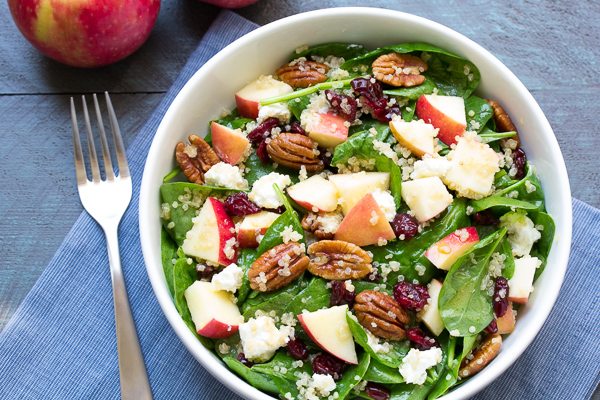 Spinach and Quinoa Salad with Apple