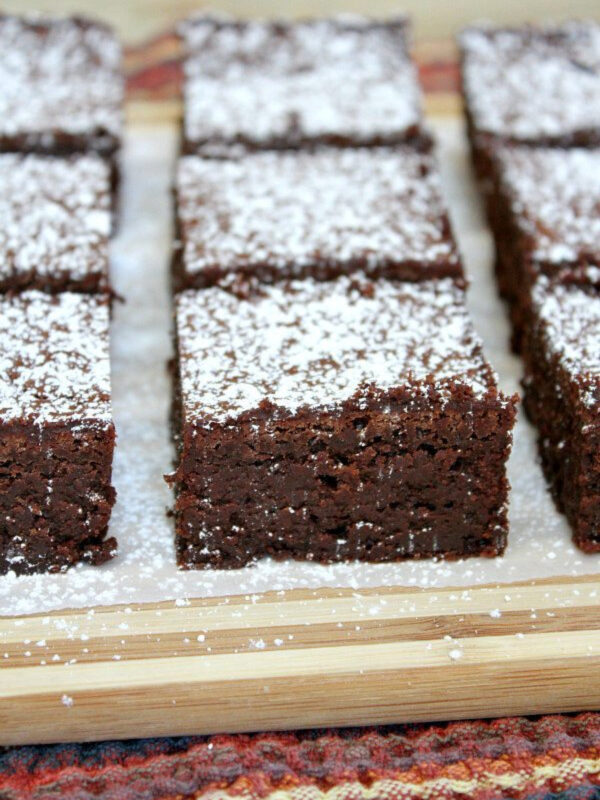 flourless brownies set in rows
