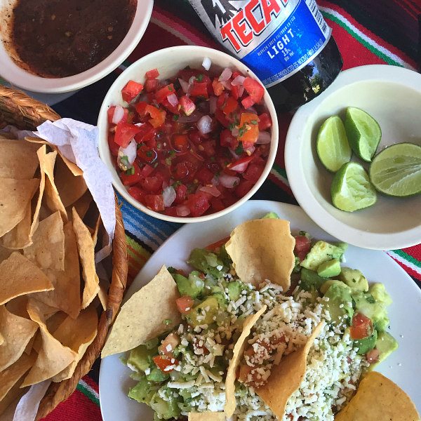 Chips and Guacamole in Mazatlan, Mexico at Restaurante Mr. Lionso