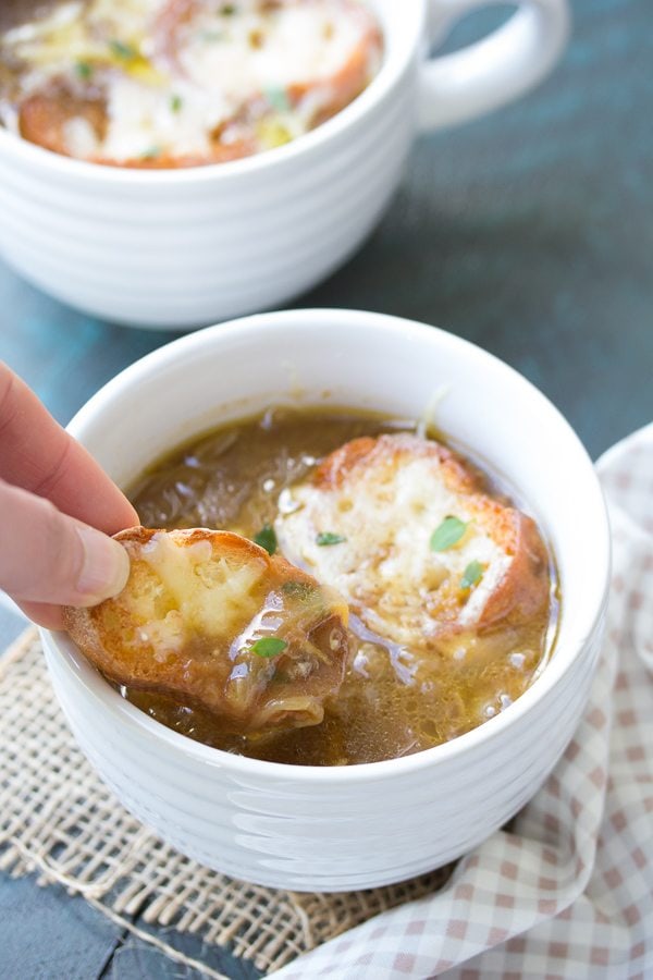 Rich and Simple French Onion Soup Recipe