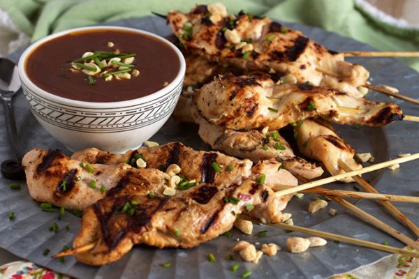 Satay Chicken with Spicy Peanut Sauce 