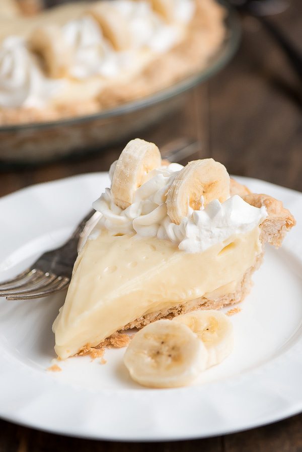 Classic Banana Cream Pie recipe - from RecipeGirl.com