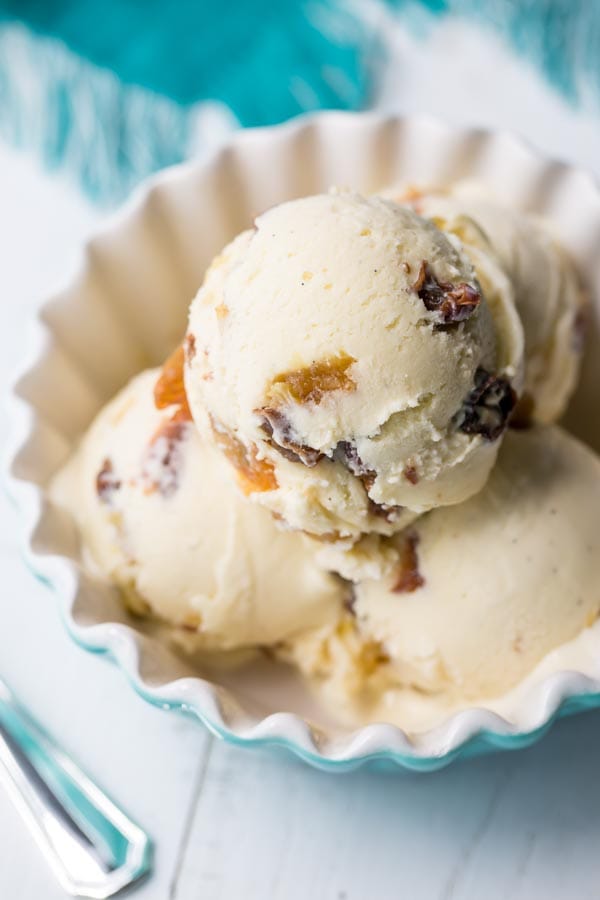 Rum raisin ice cream (easy!)