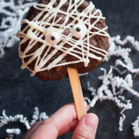 mummy cookie pop