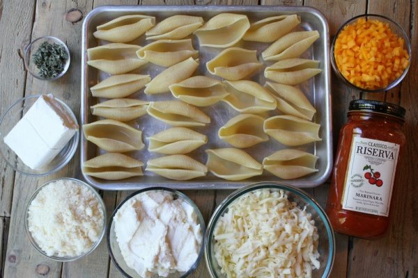 Easy Butternut Squash Stuffed Shells recipe - from RecipeGirl.com