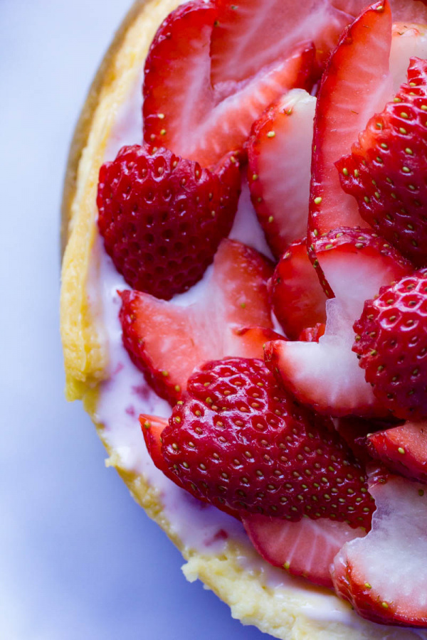 Whole Instant Pot Cheesecake with strawberries on top