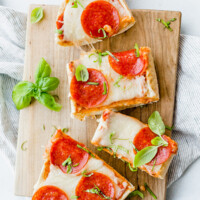 https://www.recipegirl.com/wp-content/uploads/2018/08/French-Bread-Pizza-2-200x200.jpg