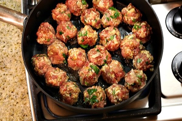 How to Make Homemade Meatballs : brown in a pan