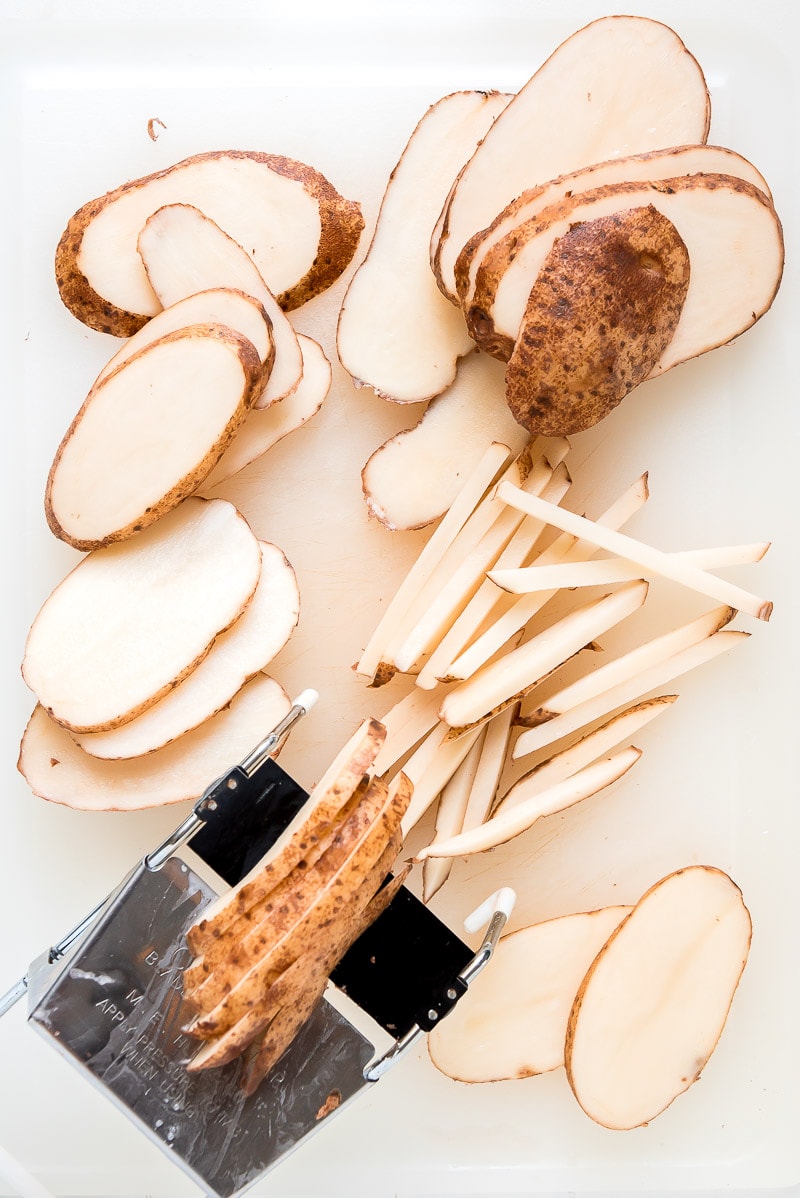 How to make Baked French Fries : cutting the potatoes