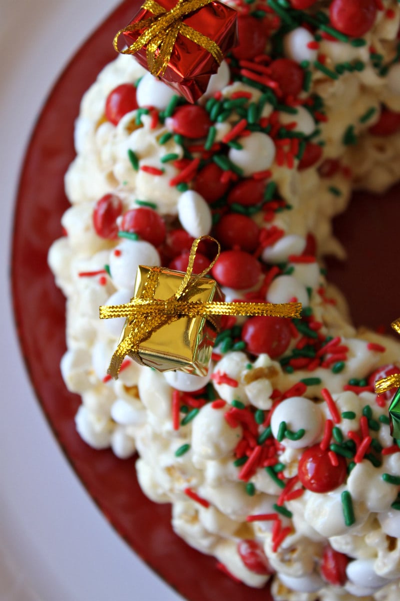 Holiday Marshmallow Popcorn Cake