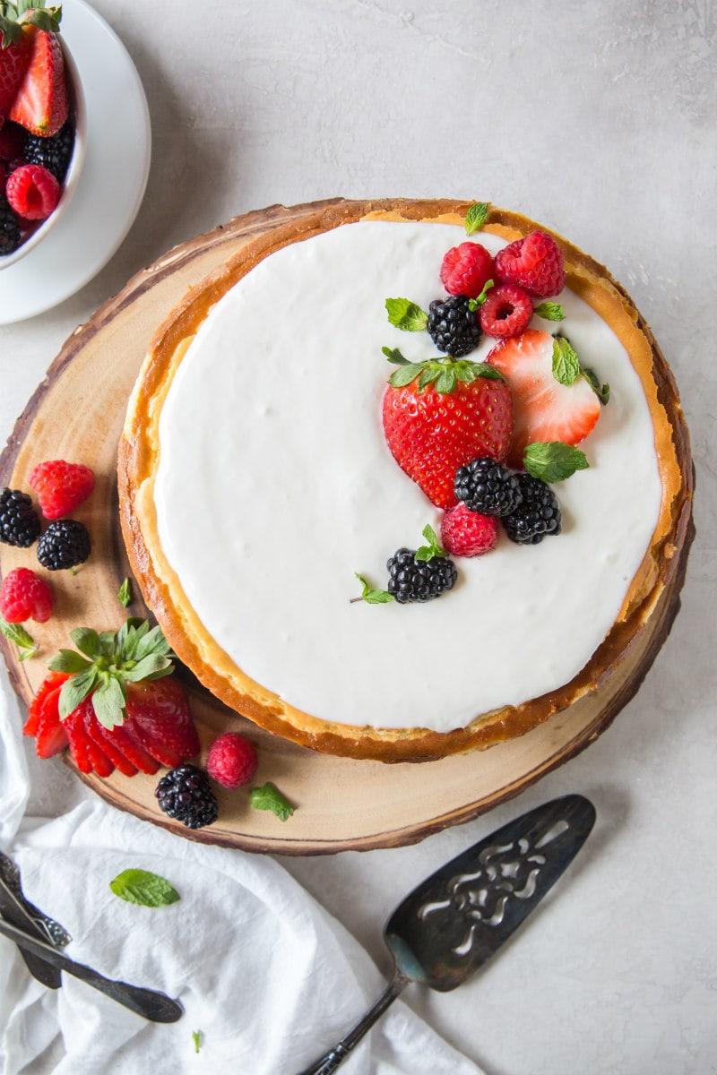 New York Style Cheesecake with Fresh Berries