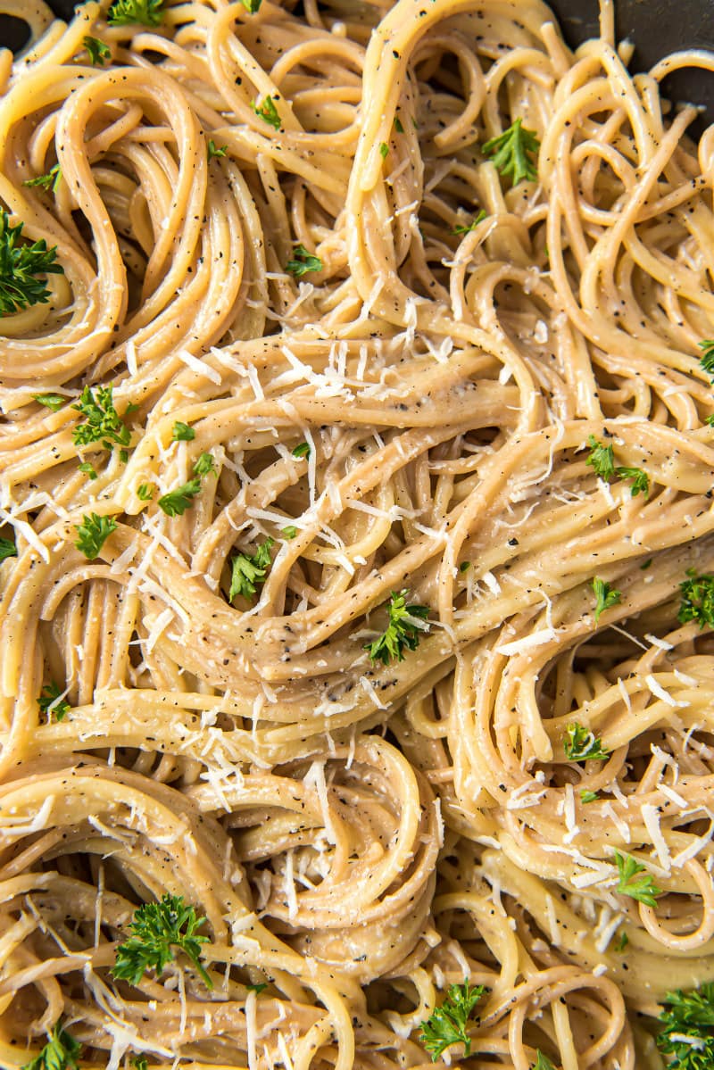Cacio e Pepe recipe from RecipeGirl.com #cacio #e #pepe #cacioepepe #classic #authentic #italian #pasta #dinner #recipe #RecipeGirl Cacio e Pepe