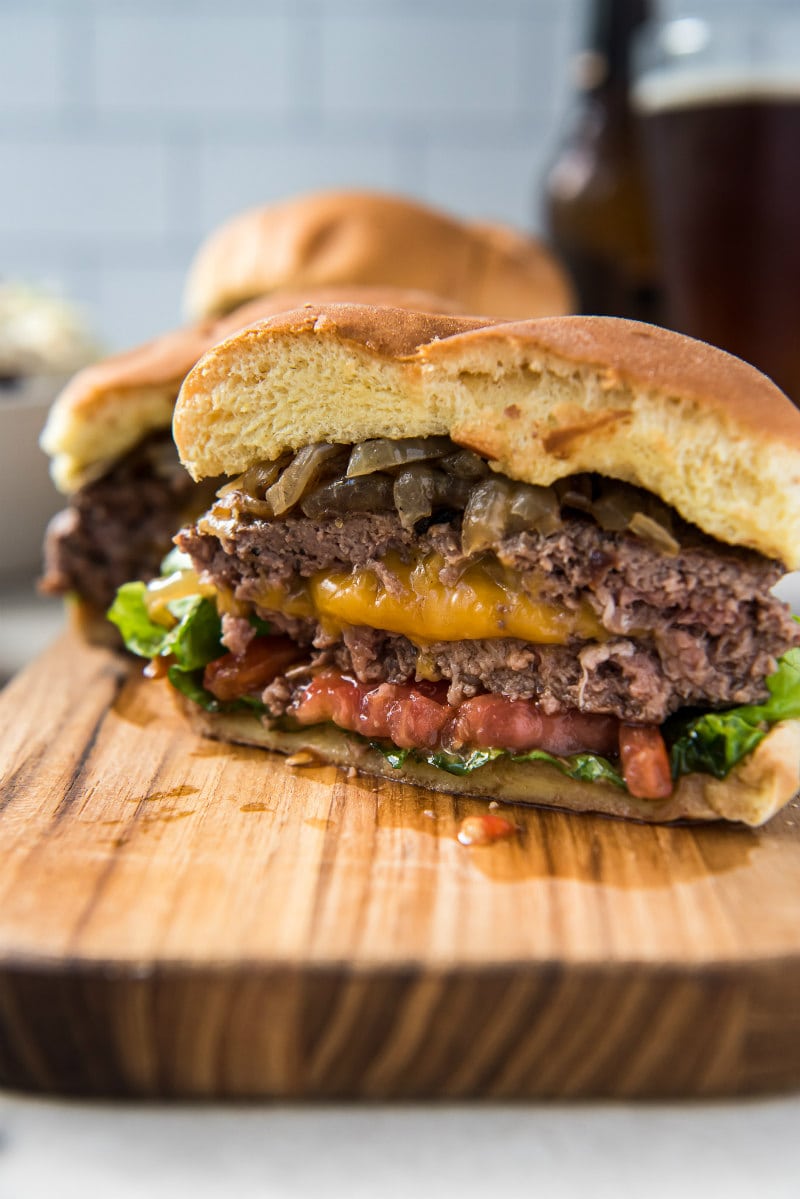 A look inside a Jucy Lucy Burger