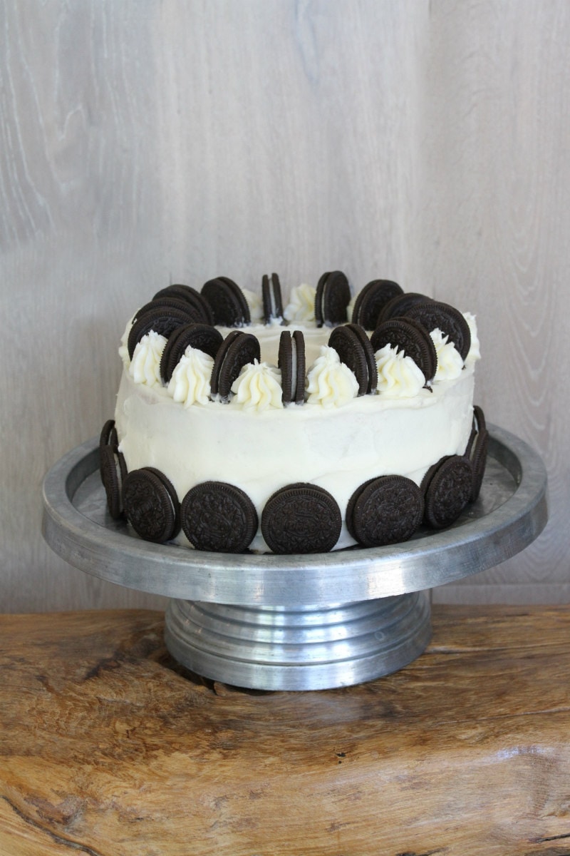 Cookies and Cream Cheesecake Cake