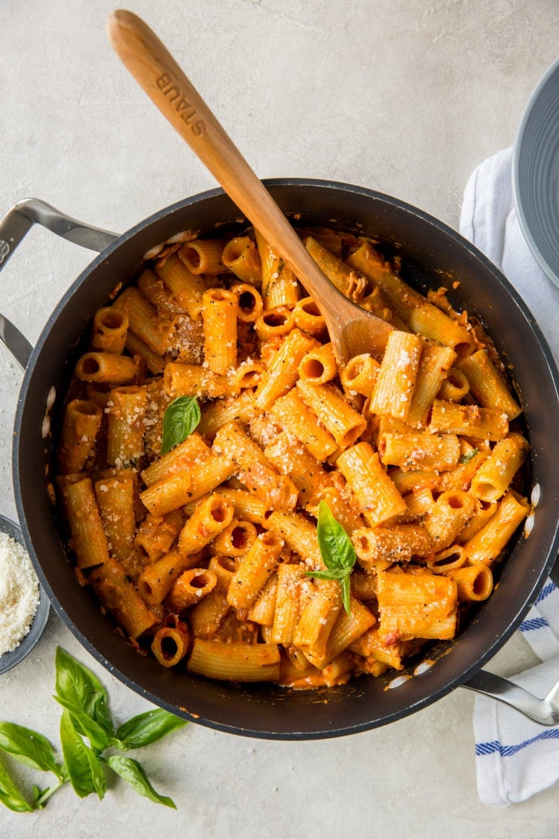 Rigatoni in Vodka Sauce