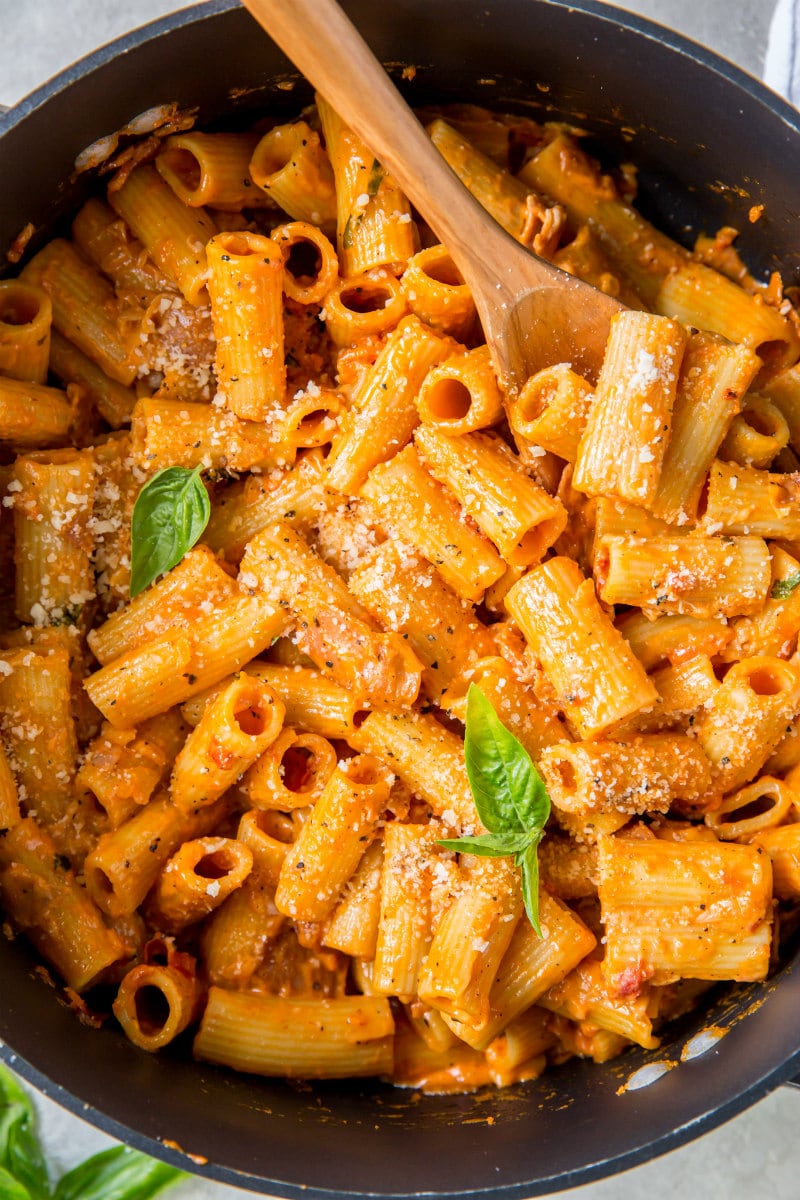 Rigatoni in Vodka Sauce