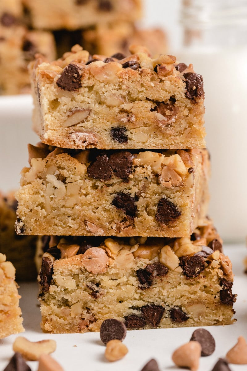 close up of three blondies stackes