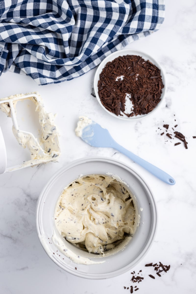 ice cream maker with stracciatella gelato inside