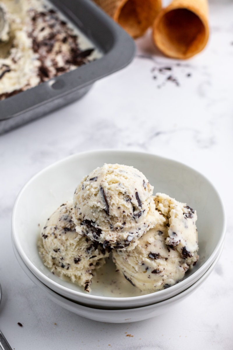 three scoops of stracciatella gelato in bowl