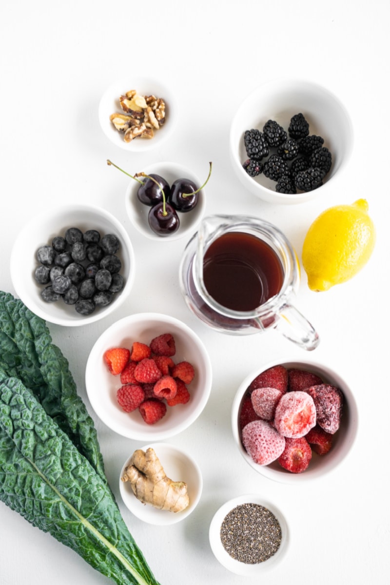 ingredients displayed for making berry detox smoothie