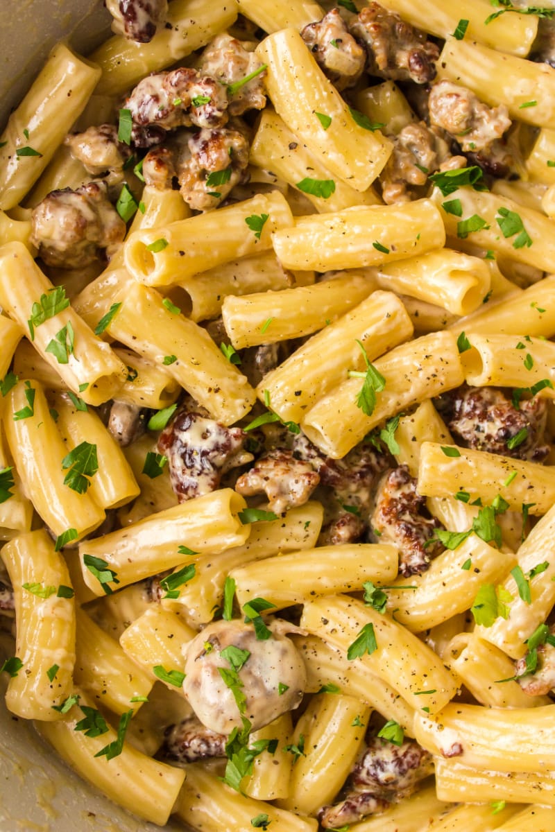 creamy sausage mushroom rigatoni