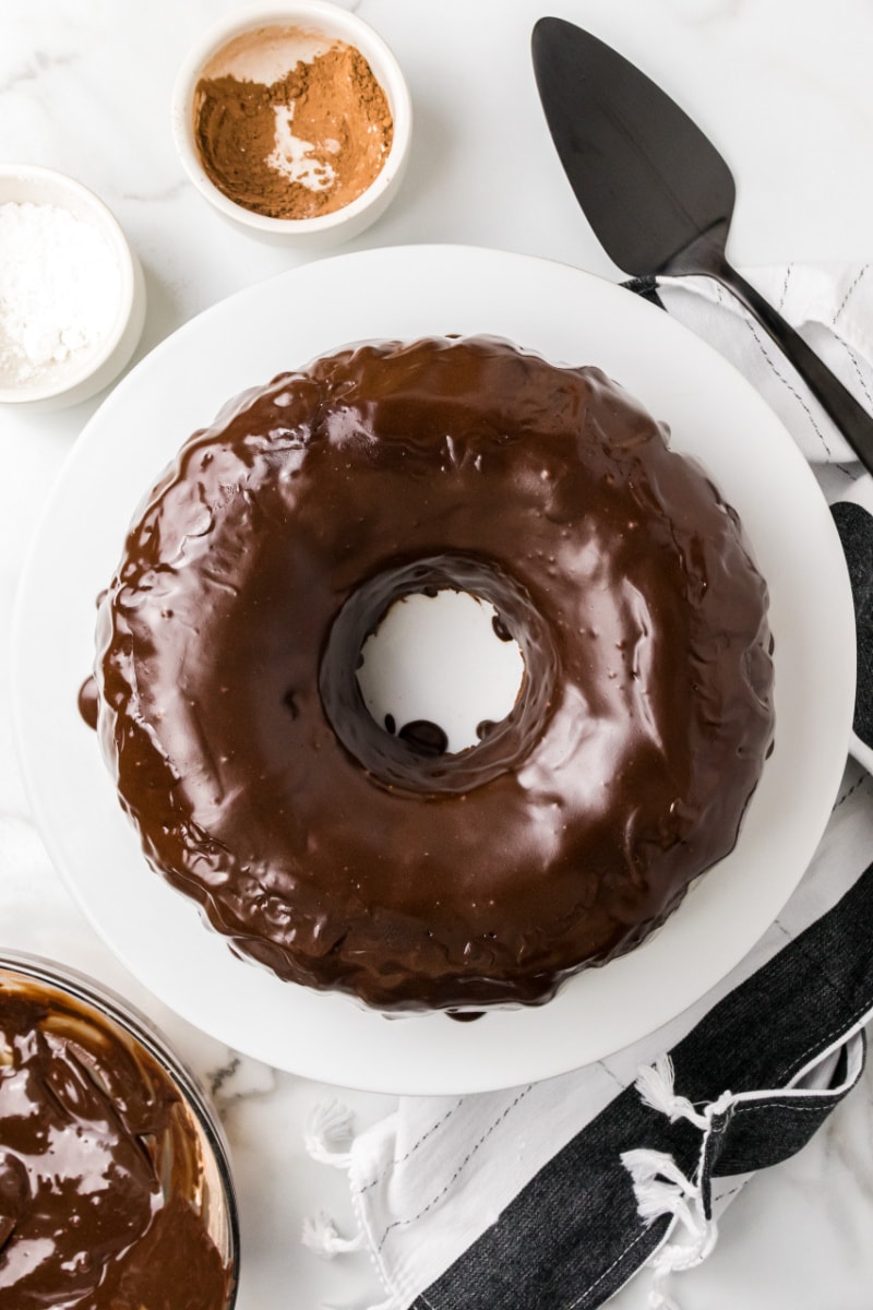 tunnel of fudge cake with icing