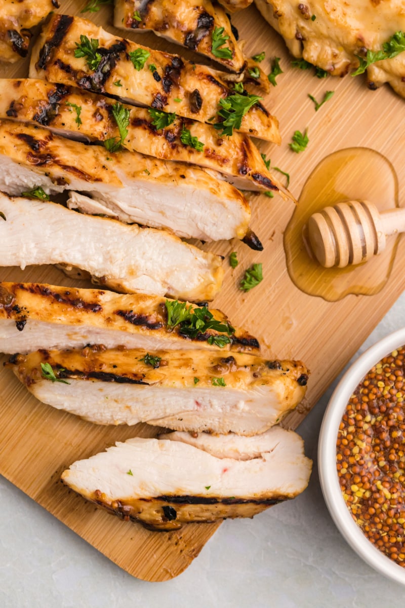 sliced chicken on cutting board