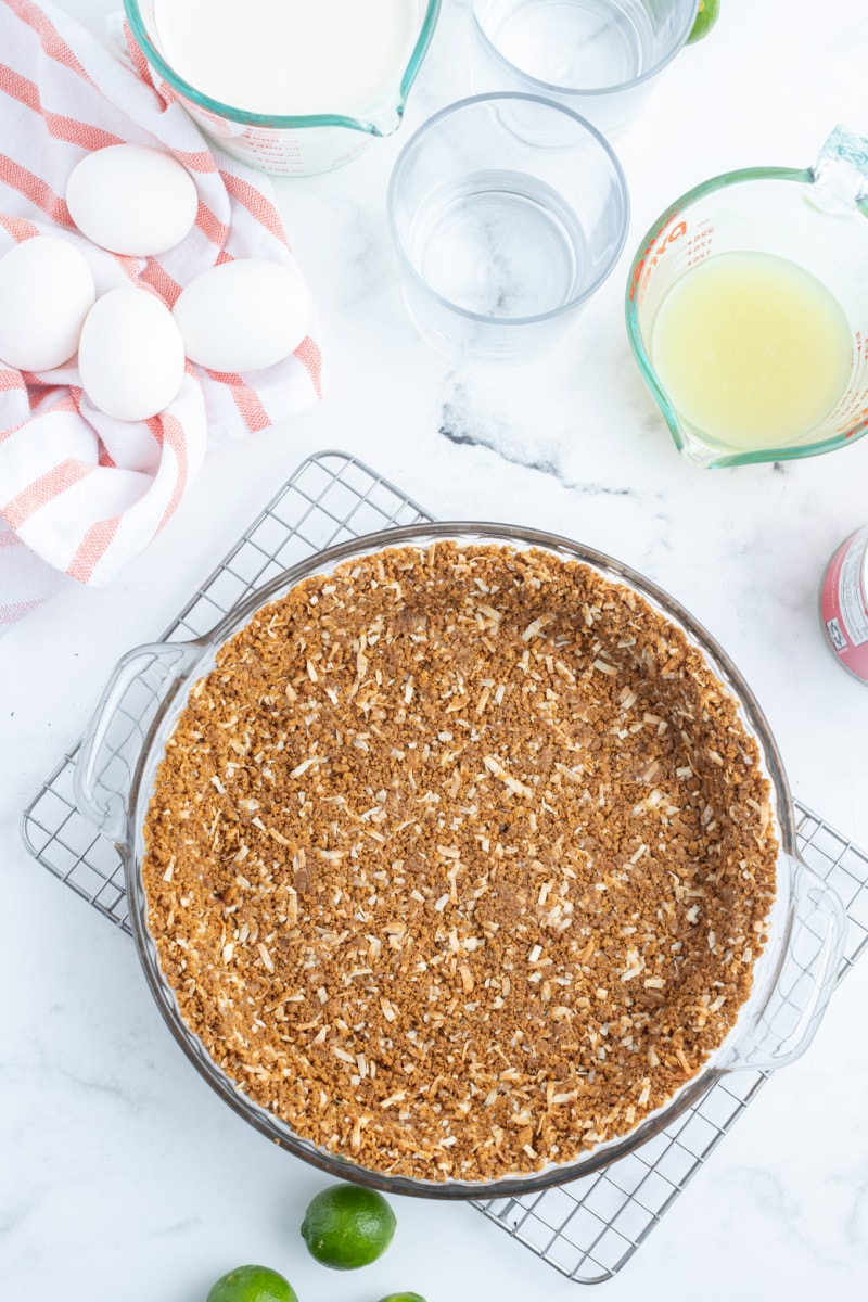 pie crust in pie plate