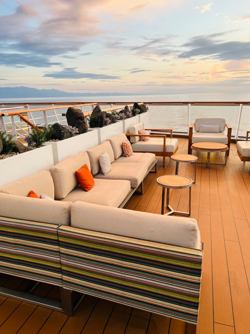 patio furniture on viking cruise ship