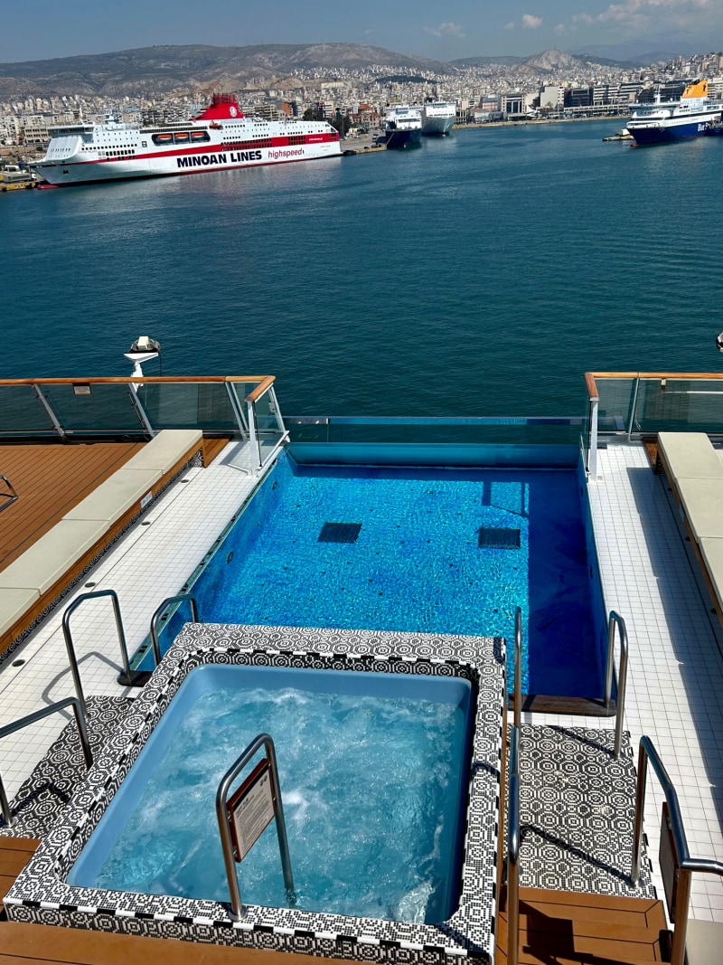 pool off back of viking cruise ship