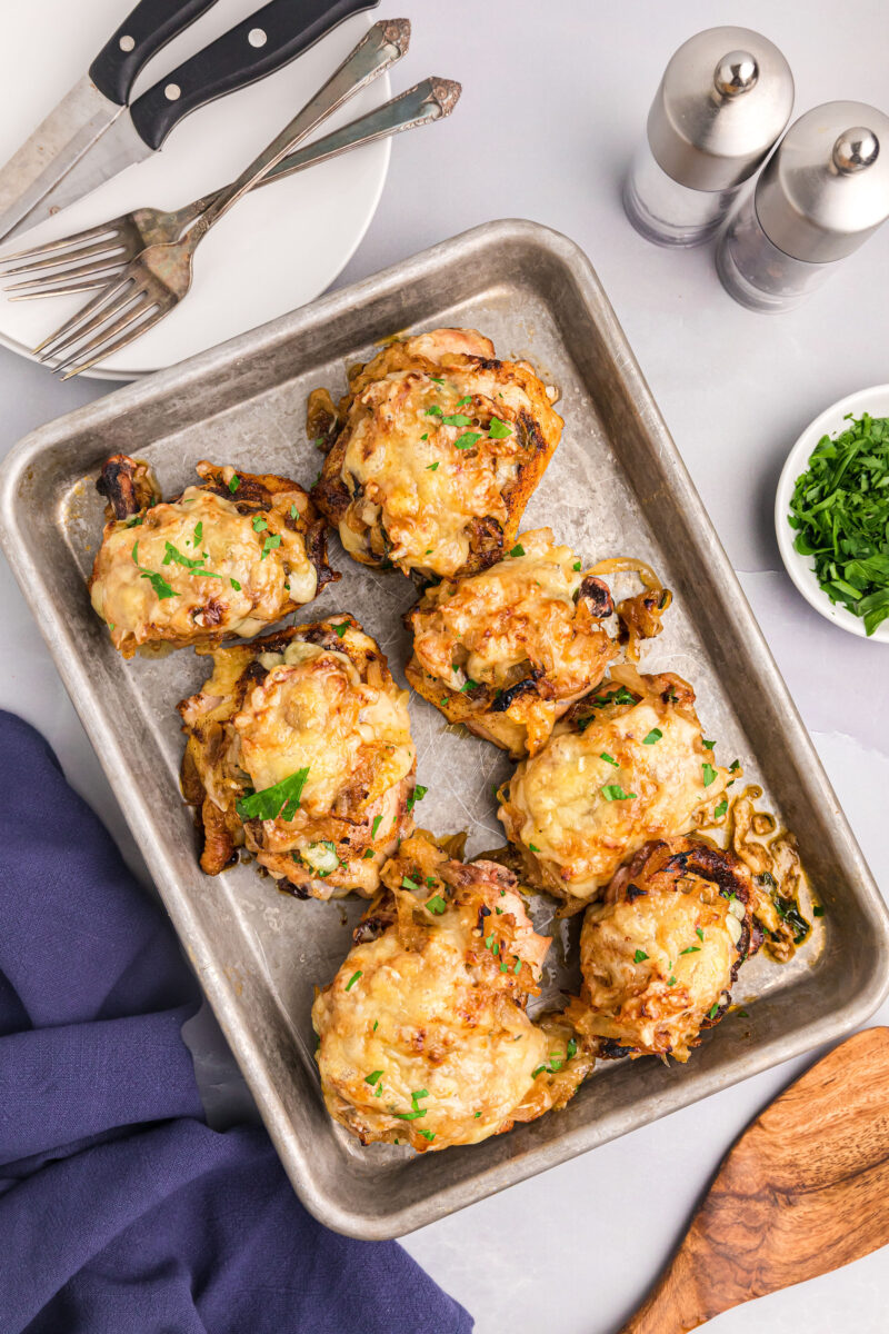 6 pieces of french onion sheet pan chicken on a pan