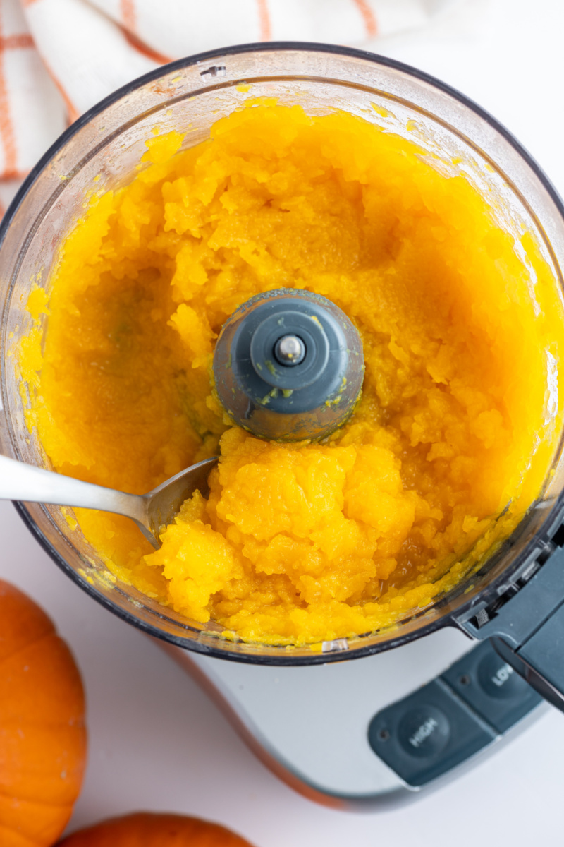 how to make pumpkin puree- pumpkin puree in a food processor