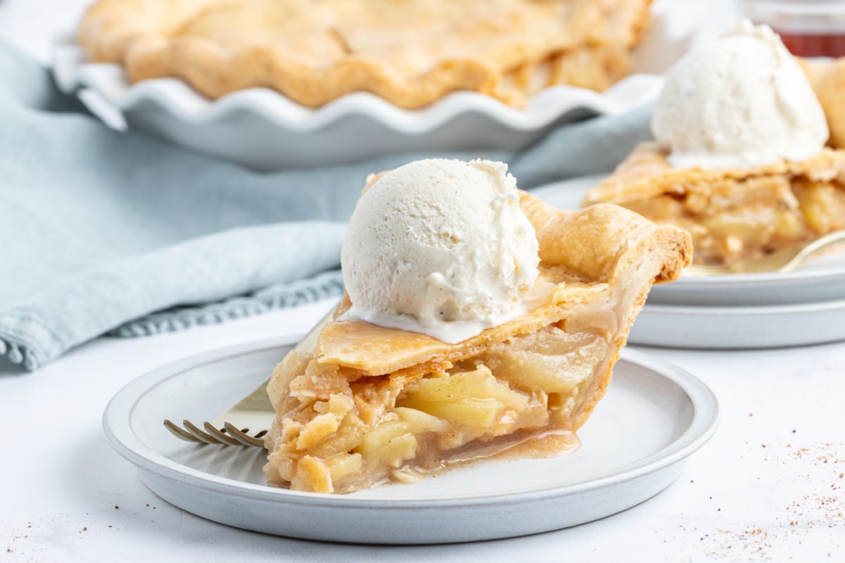 Maple Apple Pie with Cheddar Cheese