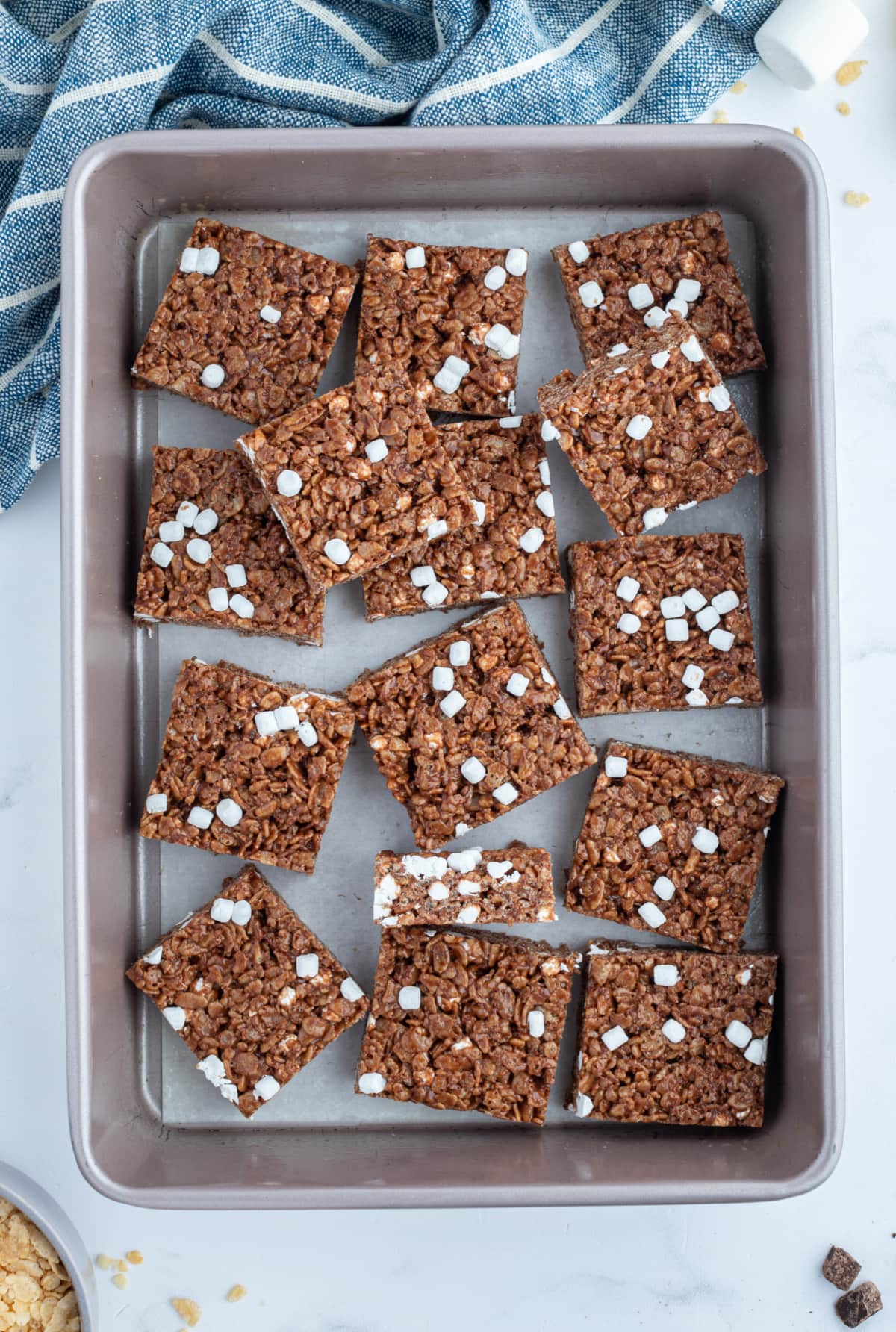 pan of hot cocoa rice krispie treats