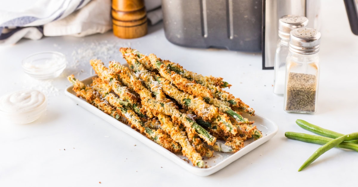 platter full of air fryer green beans