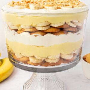 pinterest image for banana pudding trifle