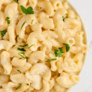 bowl of instant pot macaroni and cheese