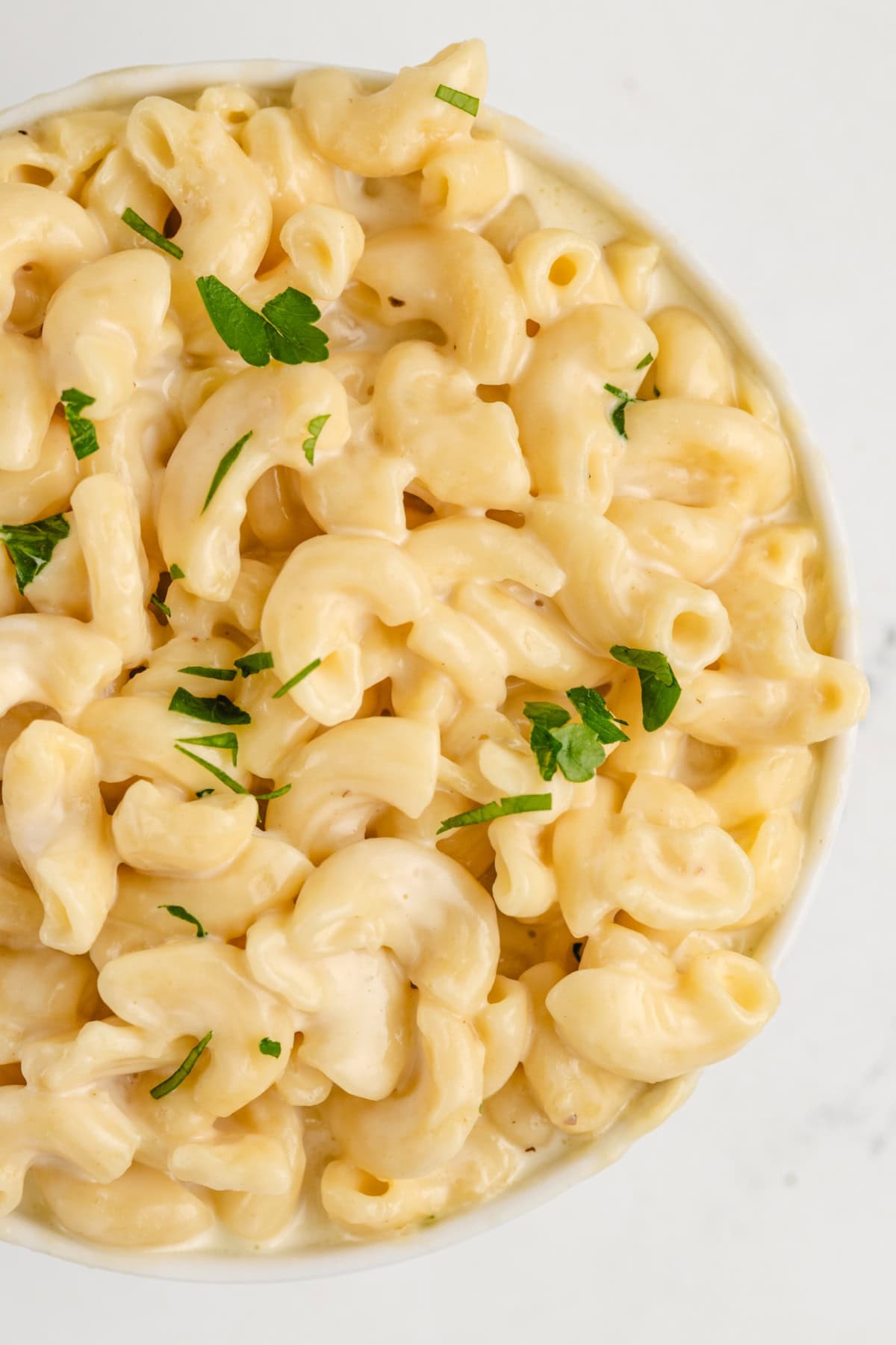 bowl of instant pot macaroni and cheese