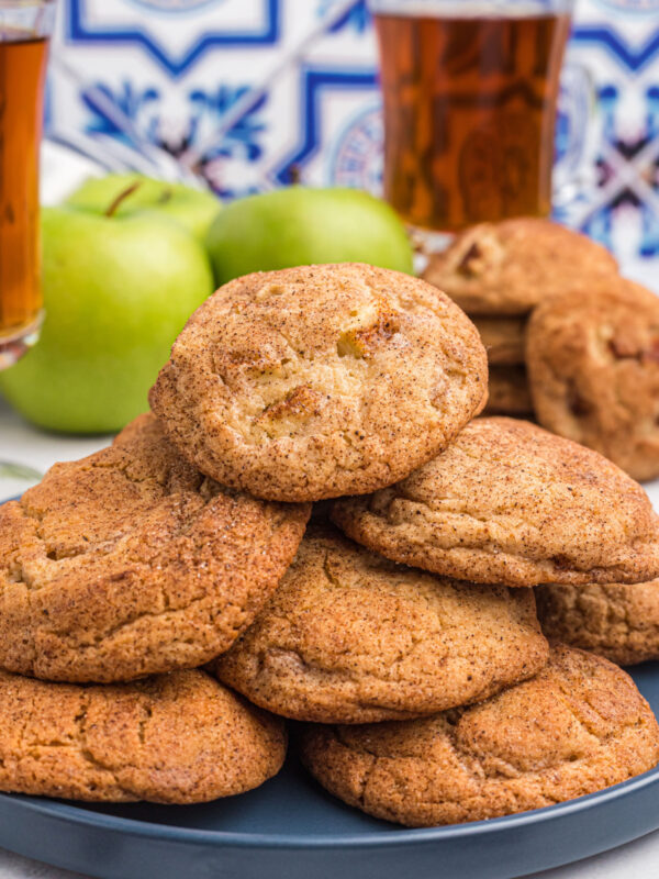 apple snickerdoodles displayed on a platter