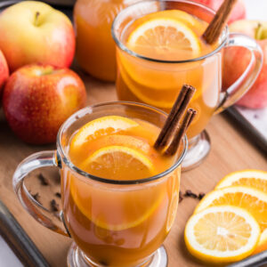 mugs of slow cooker mulled cider