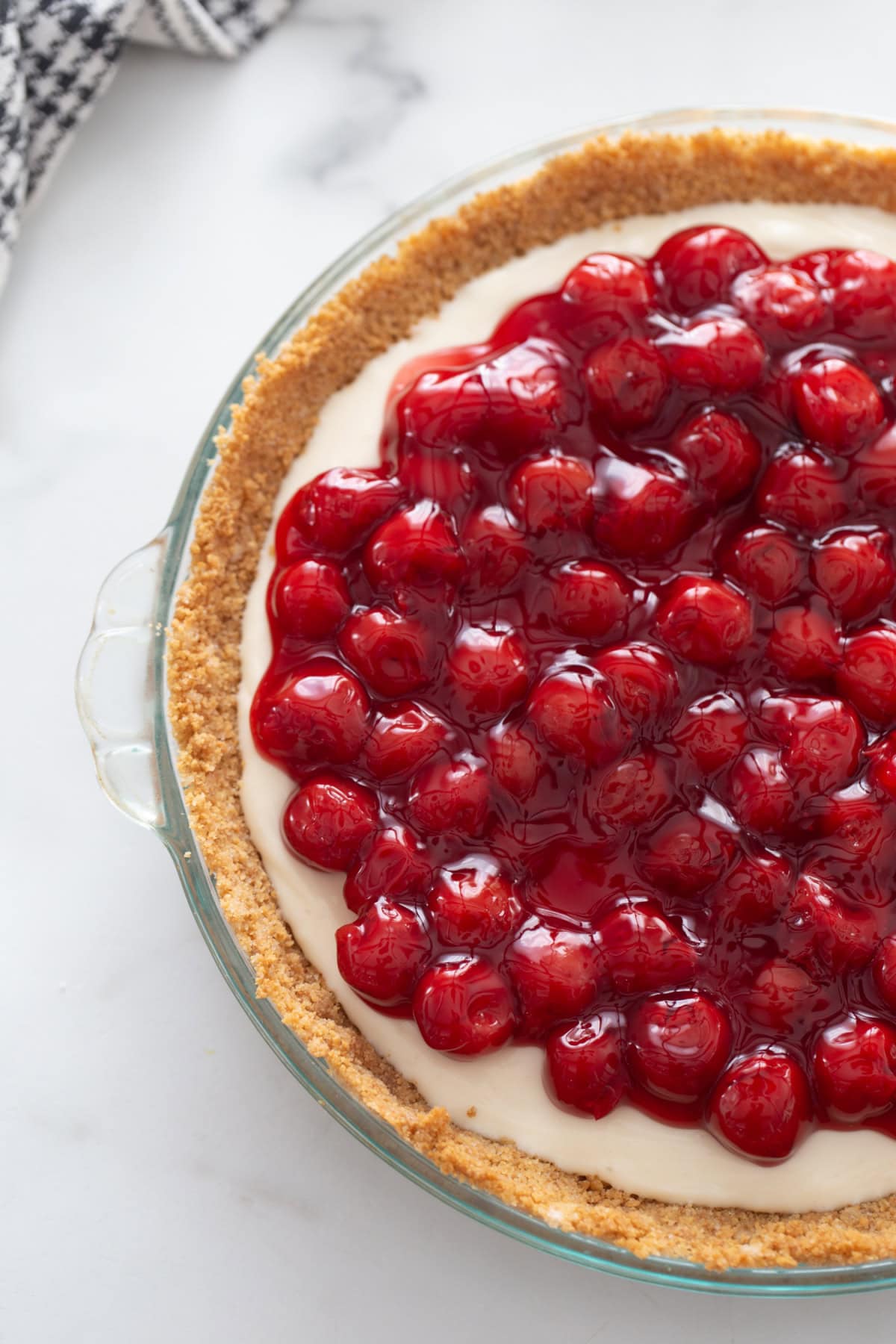 close up cherry cream cheese pie